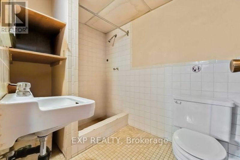 












878 IVANHOE AVENUE

,
Ottawa,




Ontario
K2B5S5

