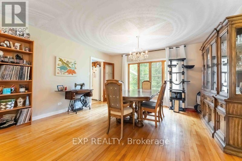 












878 IVANHOE AVENUE

,
Ottawa,




Ontario
K2B5S5

