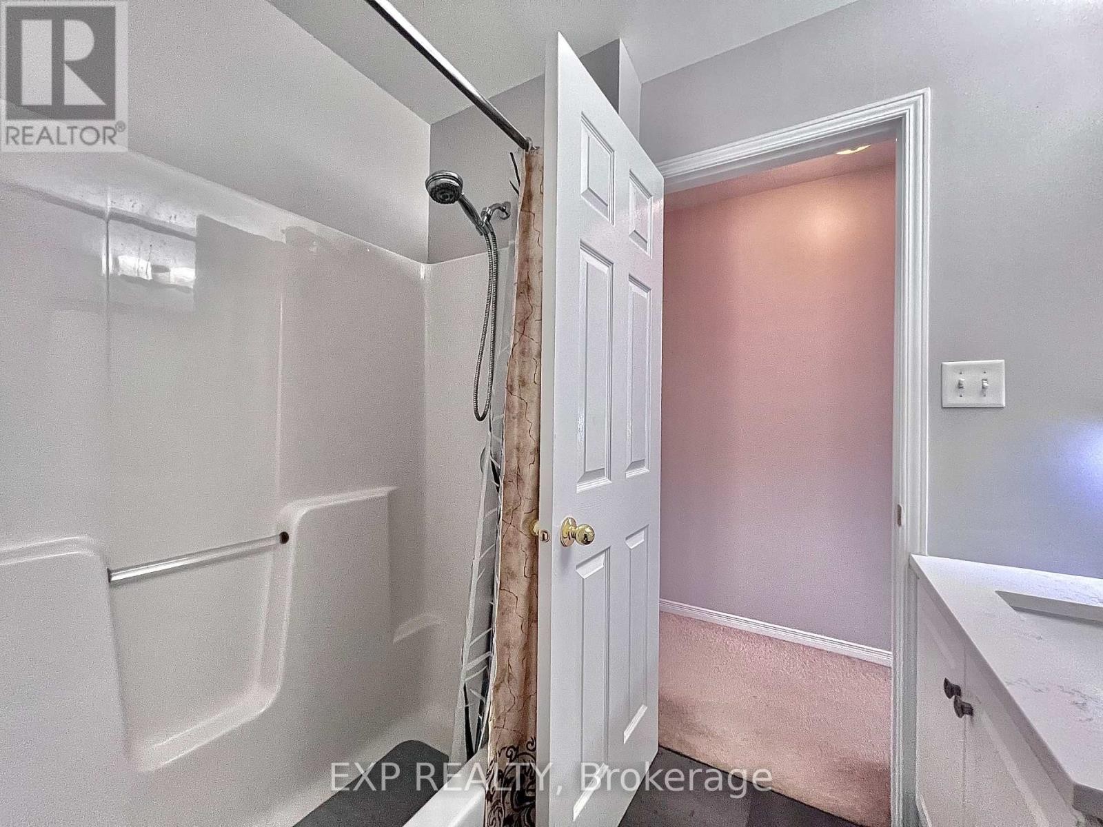 












27 KIRKSTONE PRIVATE

,
Ottawa,




Ontario
K2J5E7

