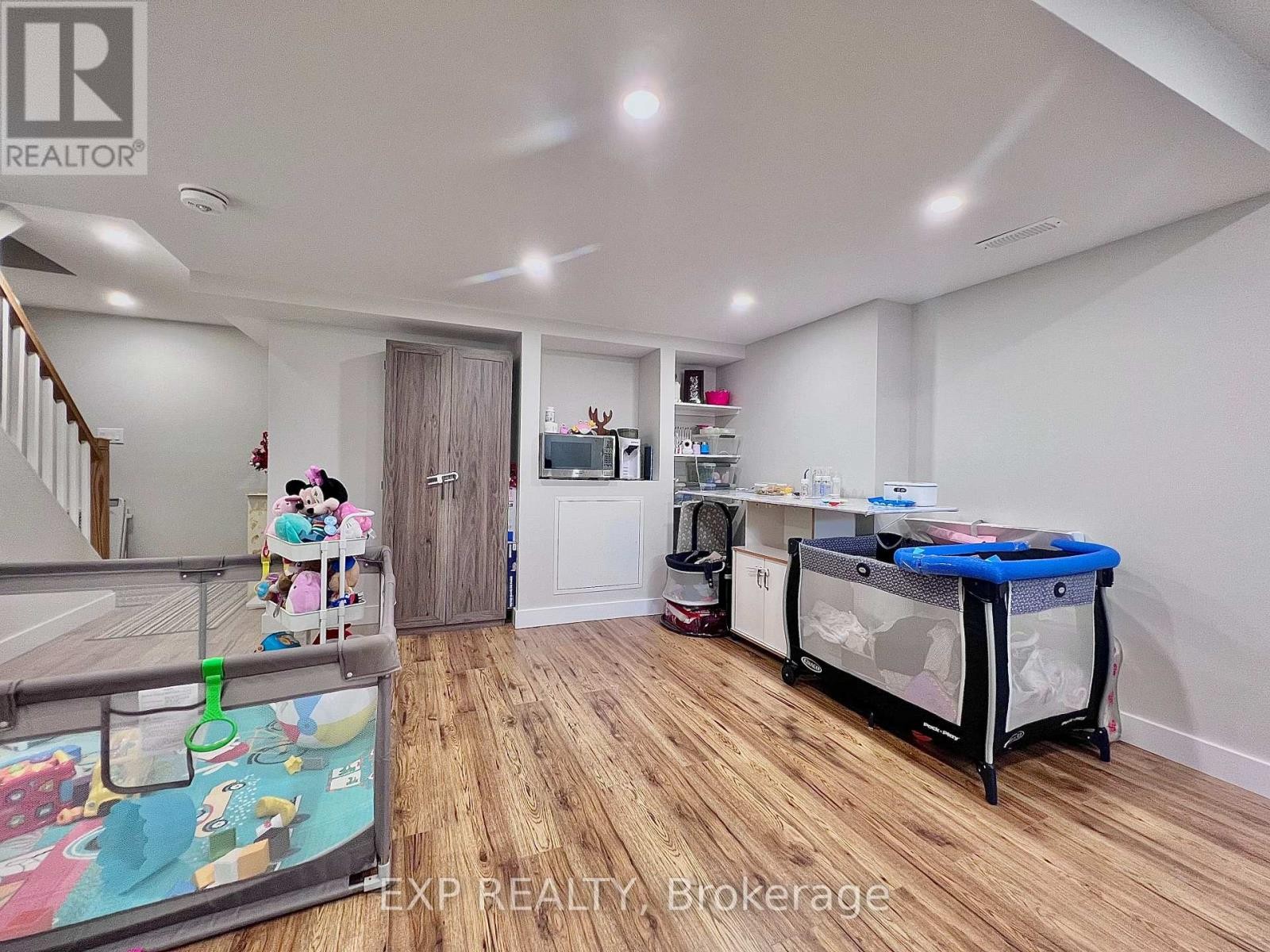 












27 KIRKSTONE PRIVATE

,
Ottawa,




Ontario
K2J5E7

