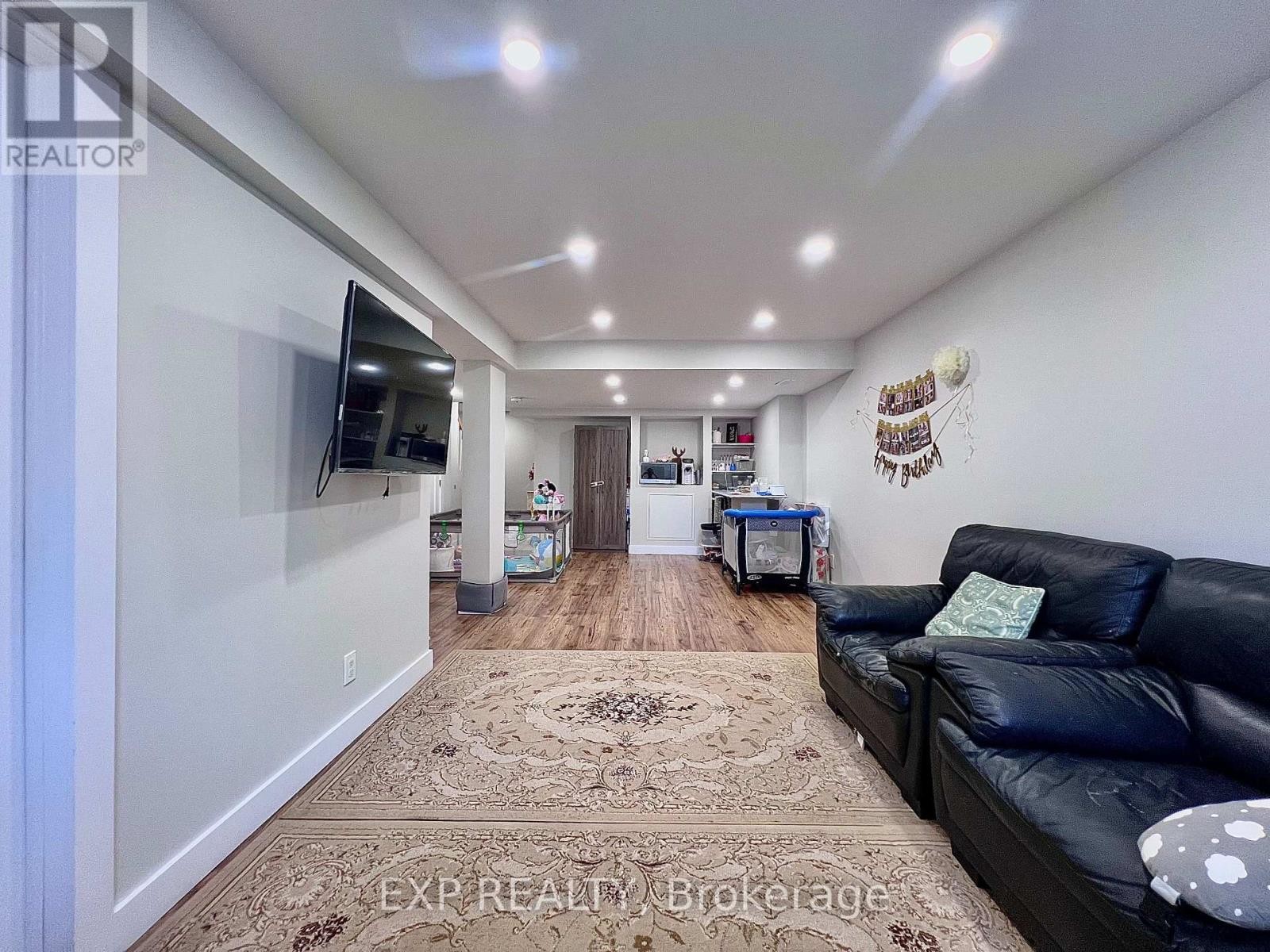 












27 KIRKSTONE PRIVATE

,
Ottawa,




Ontario
K2J5E7

