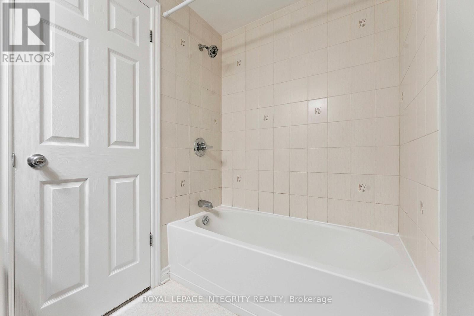 












A - 616 CHAPMAN MILLS DRIVE

,
Ottawa,




Ontario
K2J0V4


