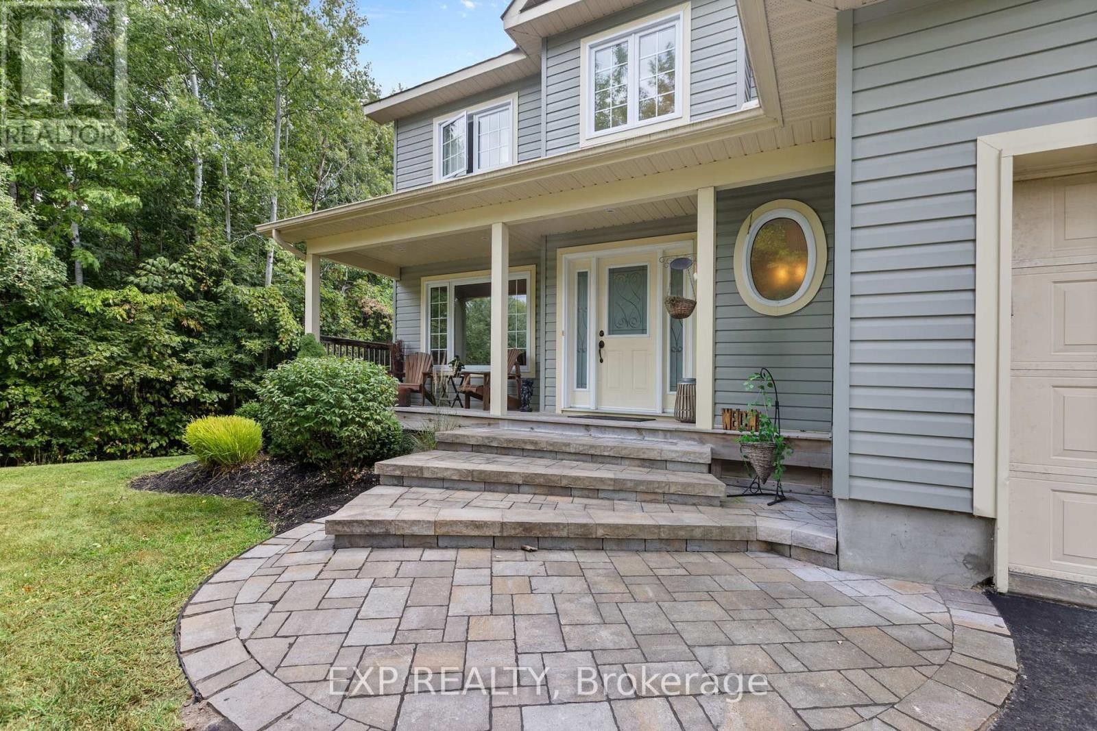 












8325 ALBERT BOUWERS CIRCLE

,
Ottawa,




Ontario
K0A2P0

