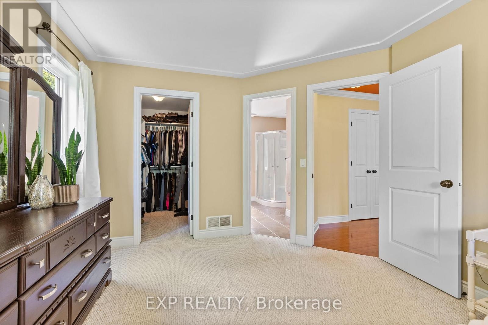 












8325 ALBERT BOUWERS CIRCLE

,
Ottawa,




Ontario
K0A2P0

