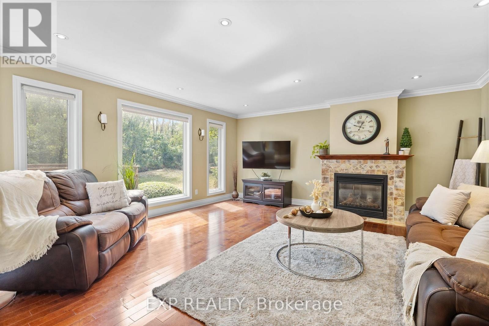 












8325 ALBERT BOUWERS CIRCLE

,
Ottawa,




Ontario
K0A2P0

