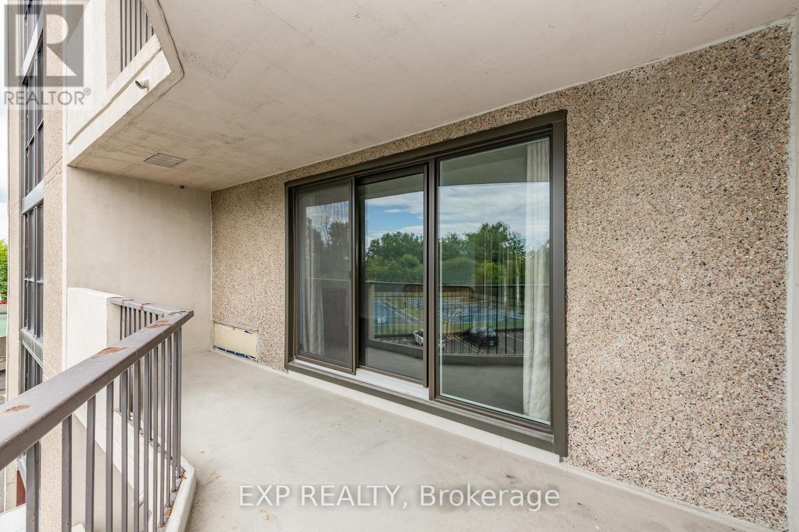 












304 - 1025 RICHMOND ROAD

,
Ottawa,




Ontario
K2B8G8

