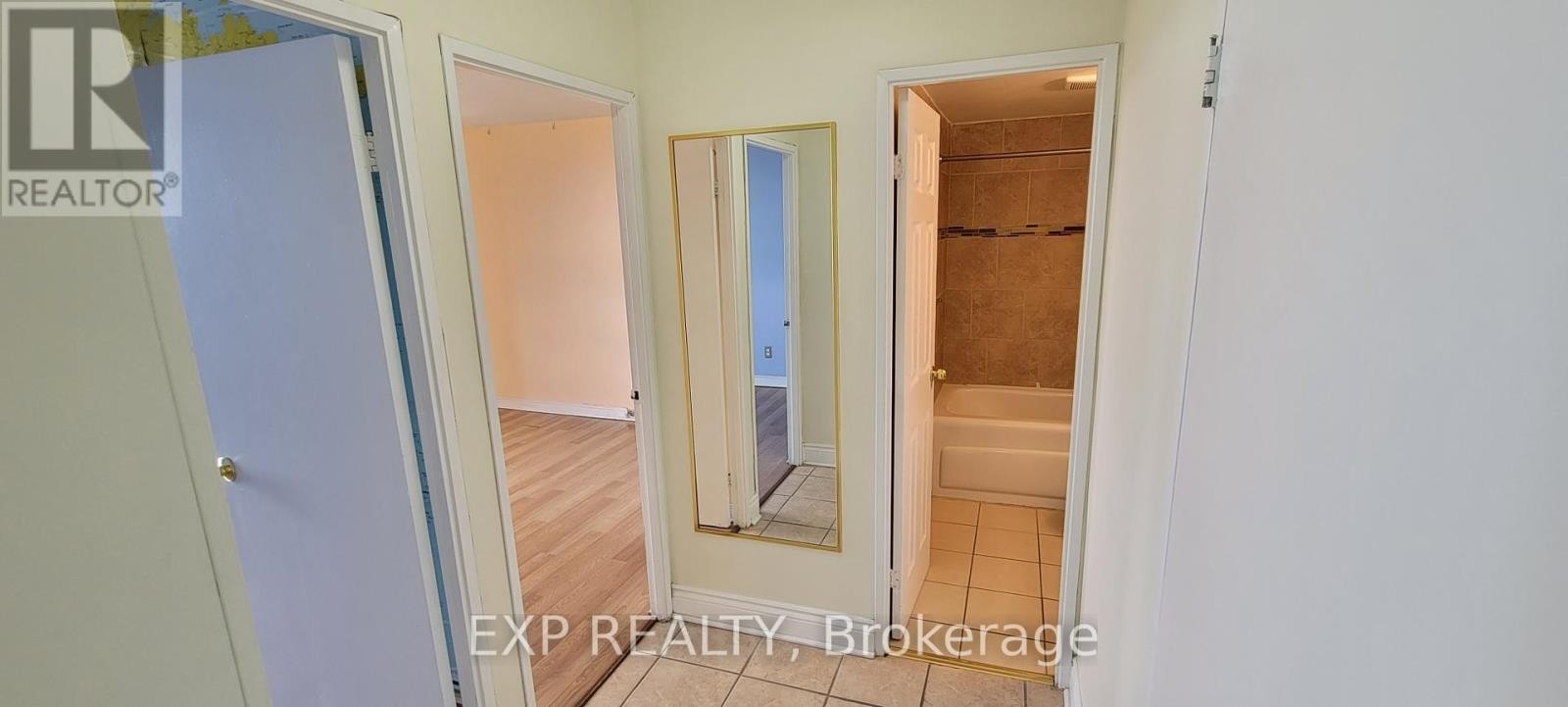 












1214 - 2000 JASMINE CRESCENT

,
Ottawa,




Ontario
K1J8K4


