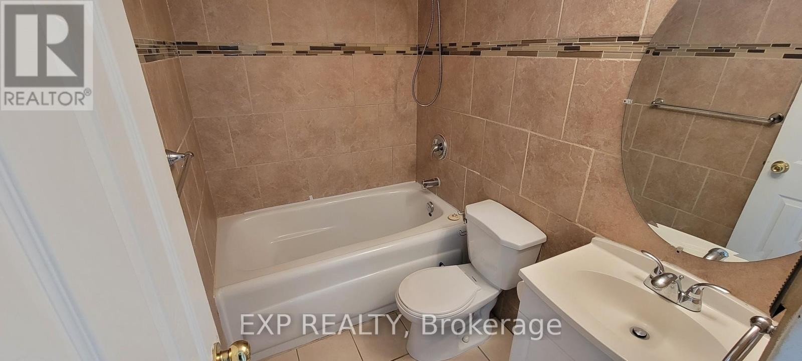 












1214 - 2000 JASMINE CRESCENT

,
Ottawa,




Ontario
K1J8K4

