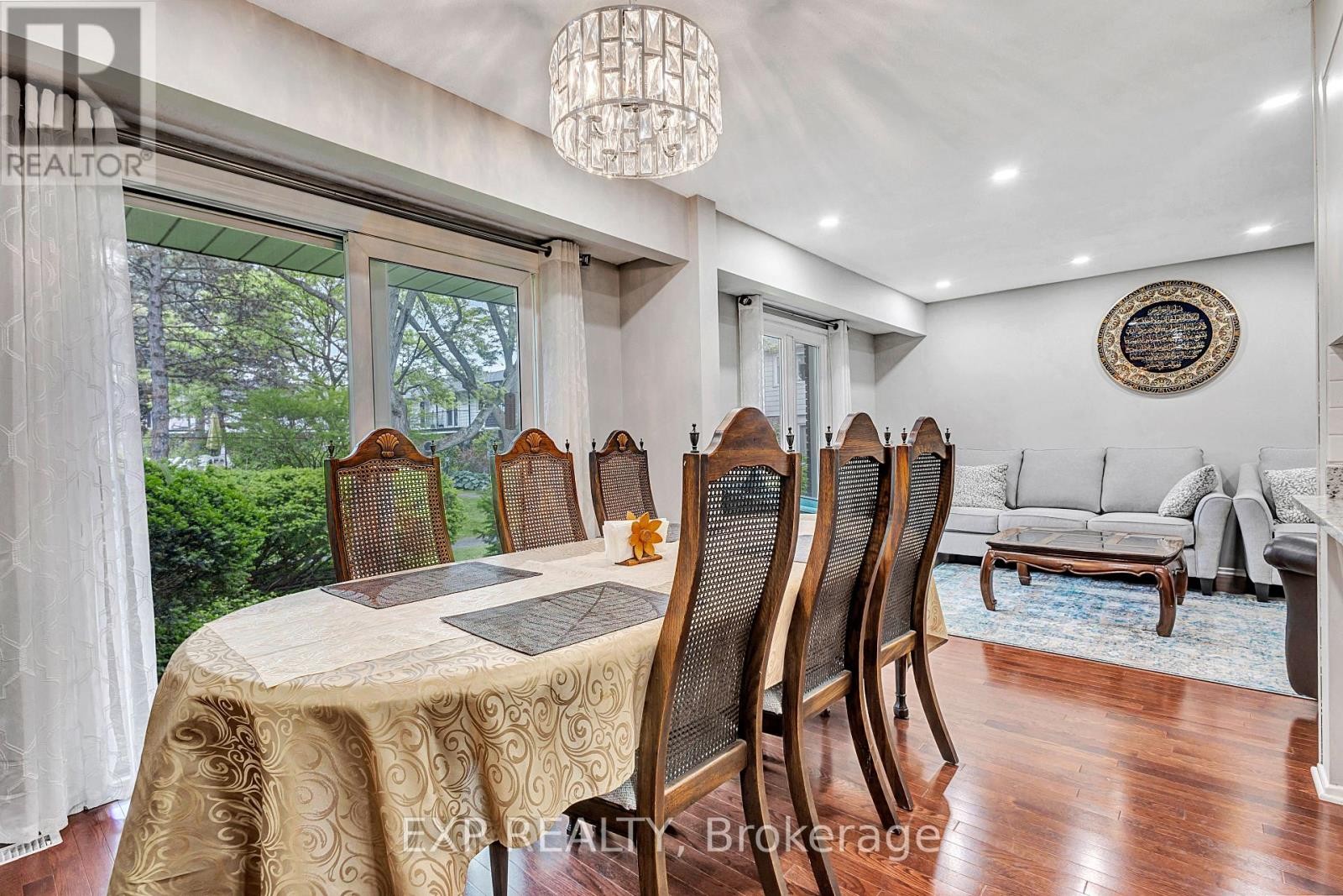 












68 RAMSGATE PVT PRIVATE

,
Ottawa,




Ontario
K1V8M4

