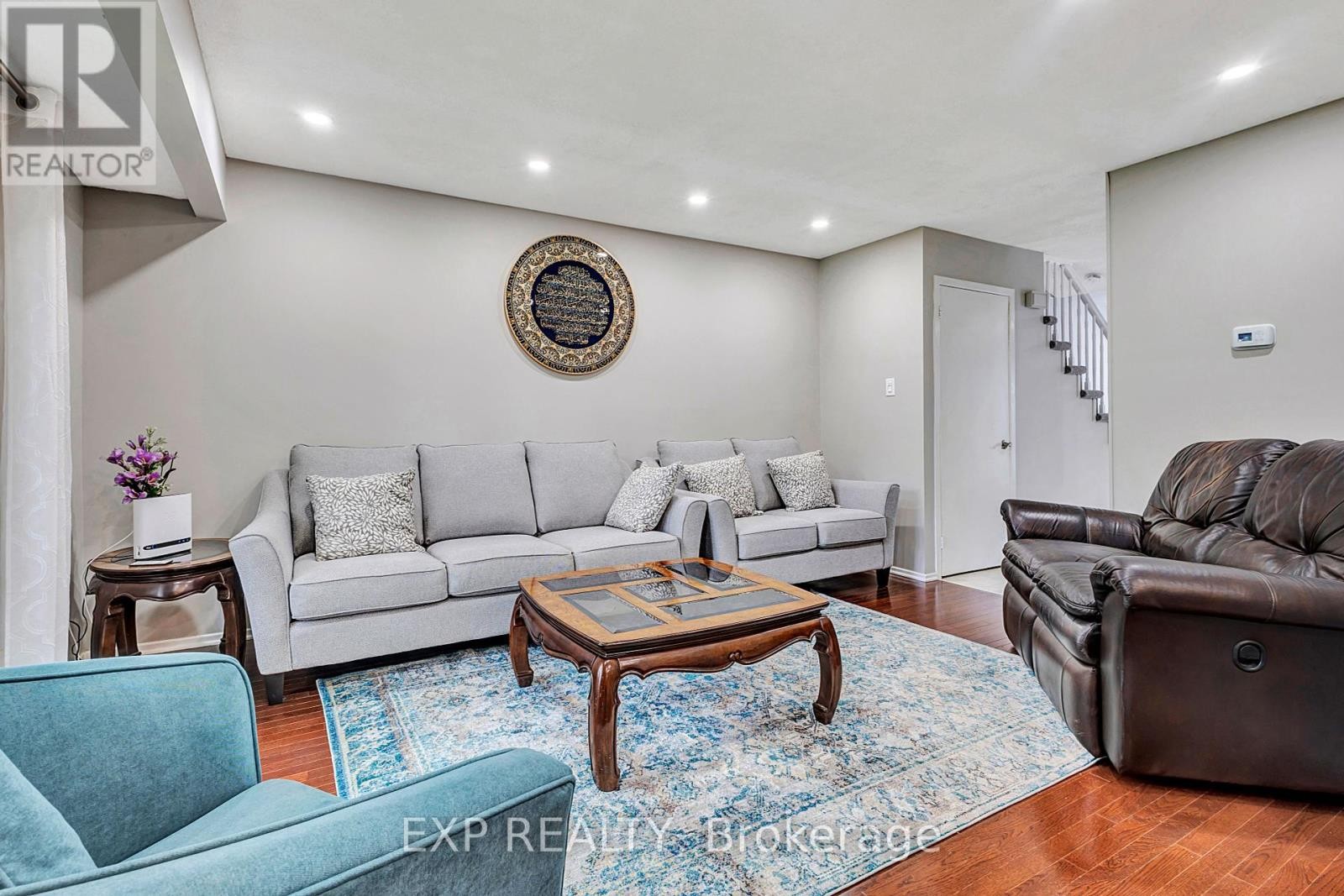 












68 RAMSGATE PVT PRIVATE

,
Ottawa,




Ontario
K1V8M4

