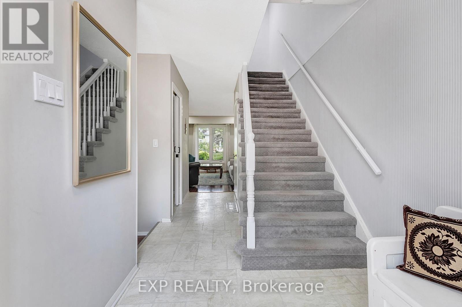 












68 RAMSGATE PVT PRIVATE

,
Ottawa,




Ontario
K1V8M4

