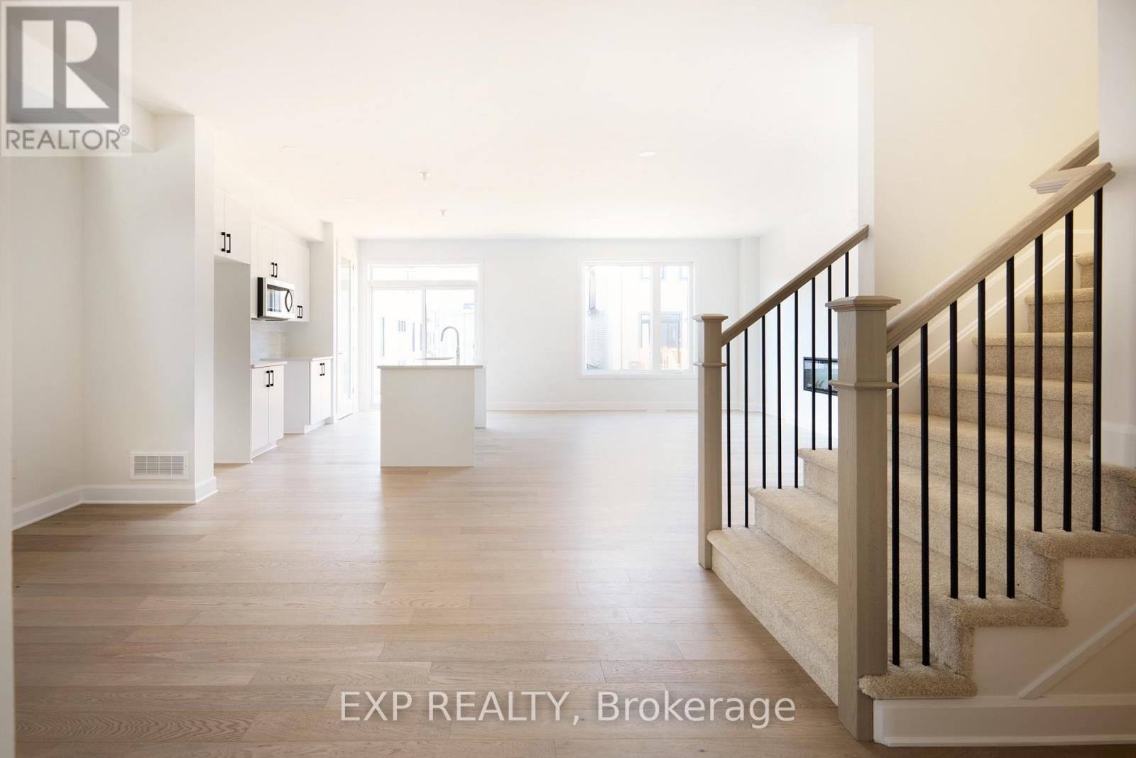 












509 ROUNDHOUSE CRESCENT

,
Ottawa,




Ontario
K2S2Y1

