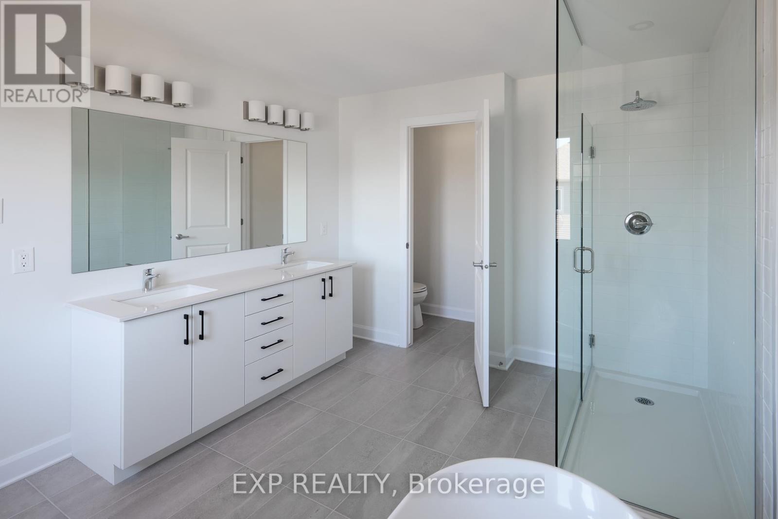 












509 ROUNDHOUSE CRESCENT

,
Ottawa,




Ontario
K2S2Y1

