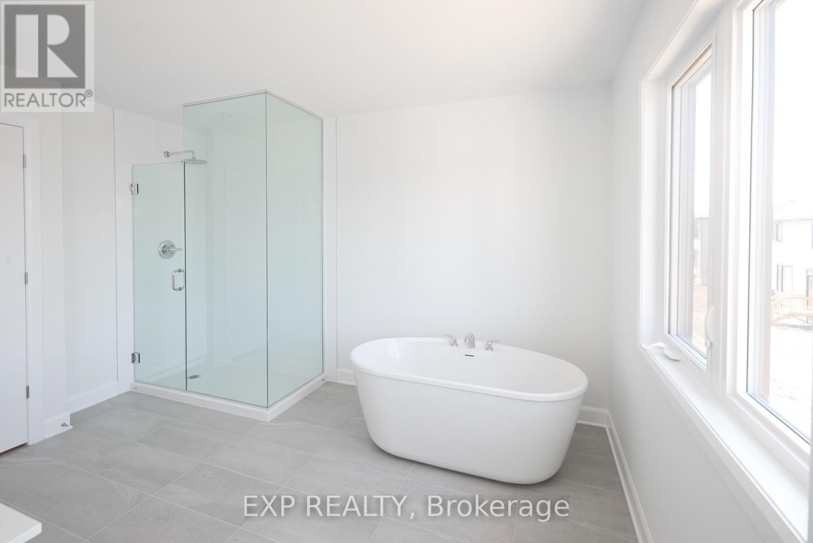












509 ROUNDHOUSE CRESCENT

,
Ottawa,




Ontario
K2S2Y1

