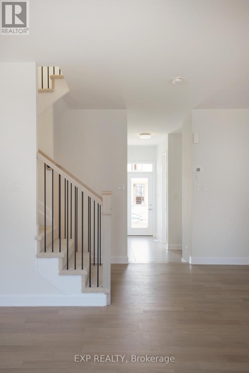 












509 ROUNDHOUSE CRESCENT

,
Ottawa,




Ontario
K2S2Y1

