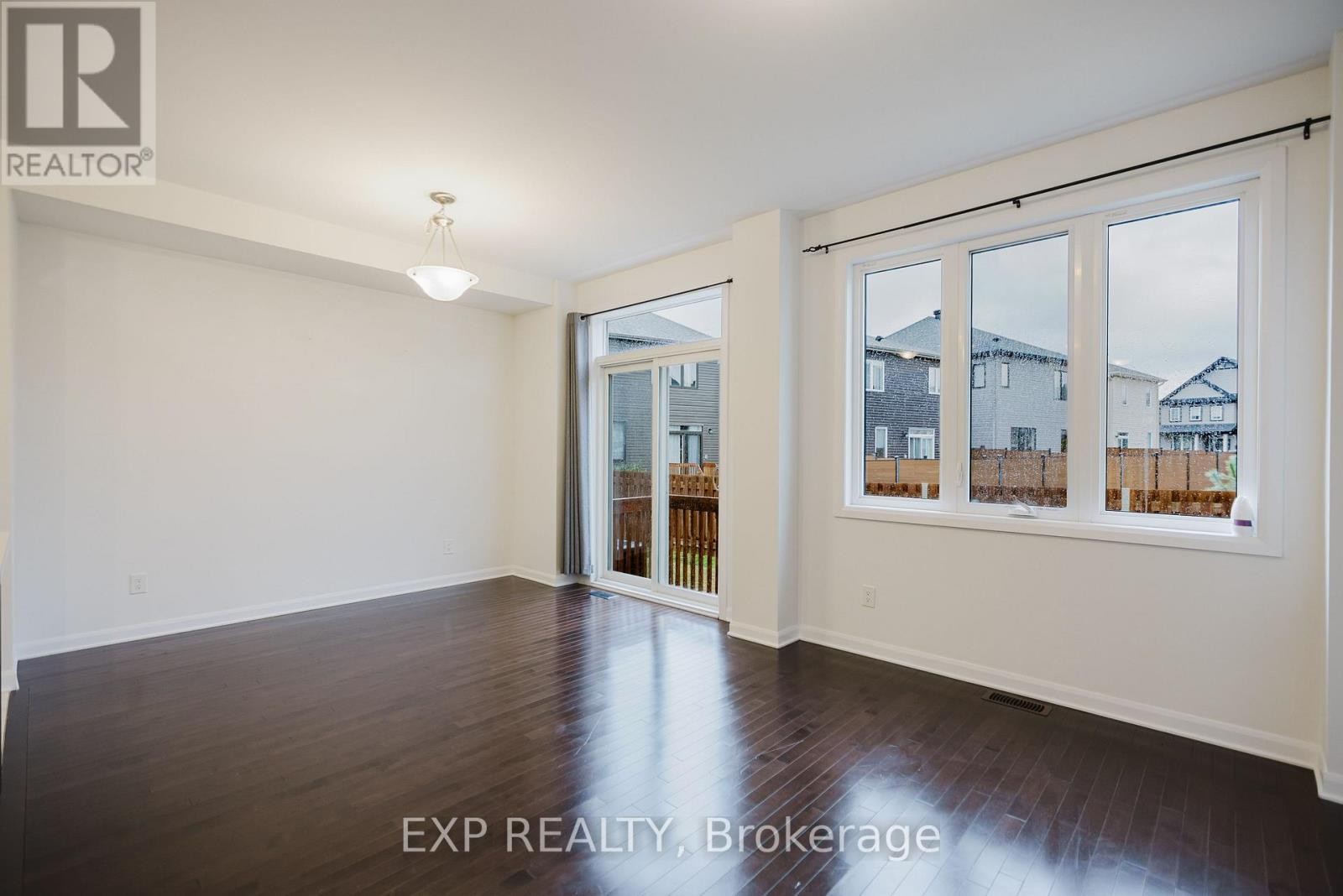 












92 NATARE PLACE

,
Ottawa,




Ontario
K2T0P2


