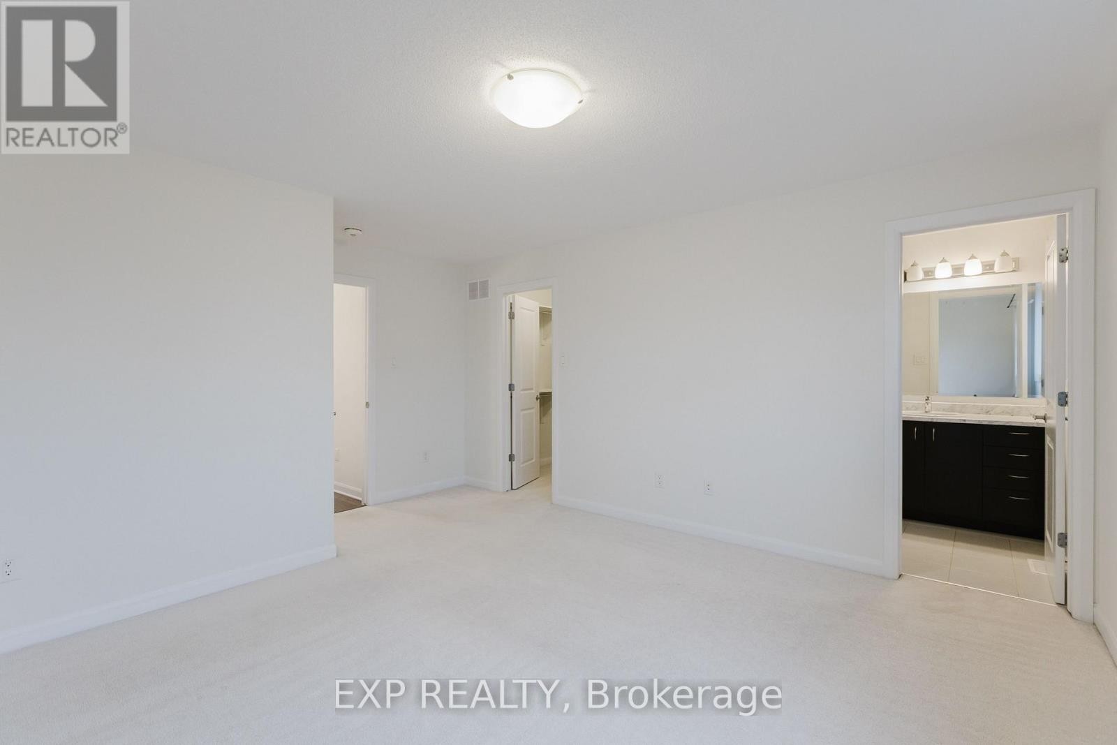 












92 NATARE PLACE

,
Ottawa,




Ontario
K2T0P2

