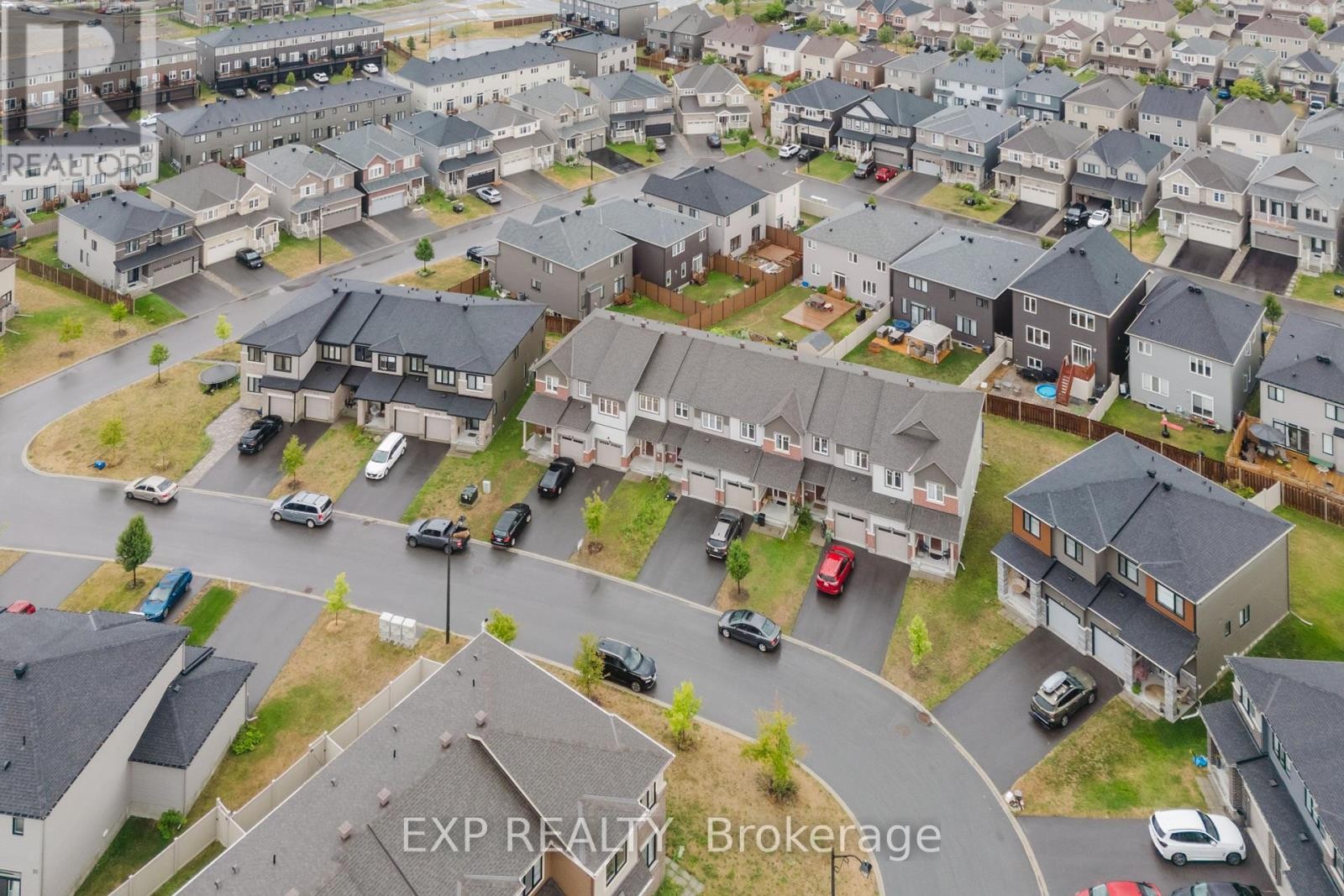 












92 NATARE PLACE

,
Ottawa,




Ontario
K2T0P2

