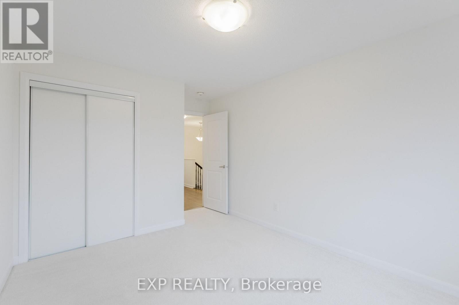 












92 NATARE PLACE

,
Ottawa,




Ontario
K2T0P2

