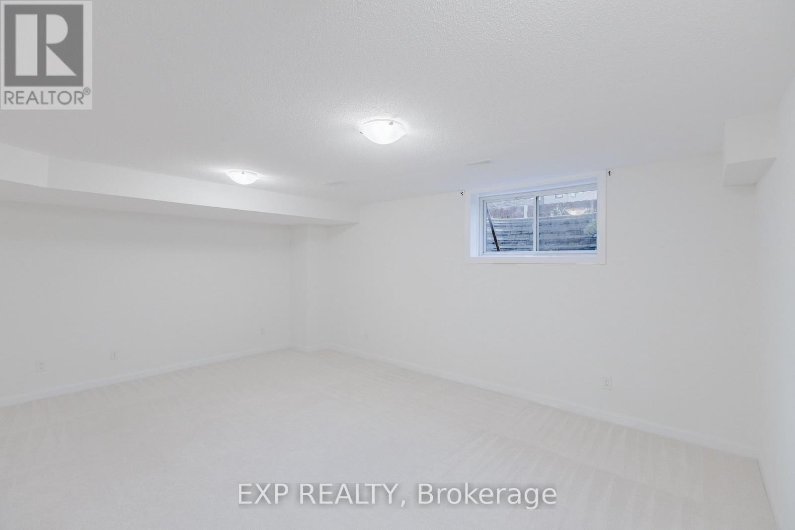 












92 NATARE PLACE

,
Ottawa,




Ontario
K2T0P2

