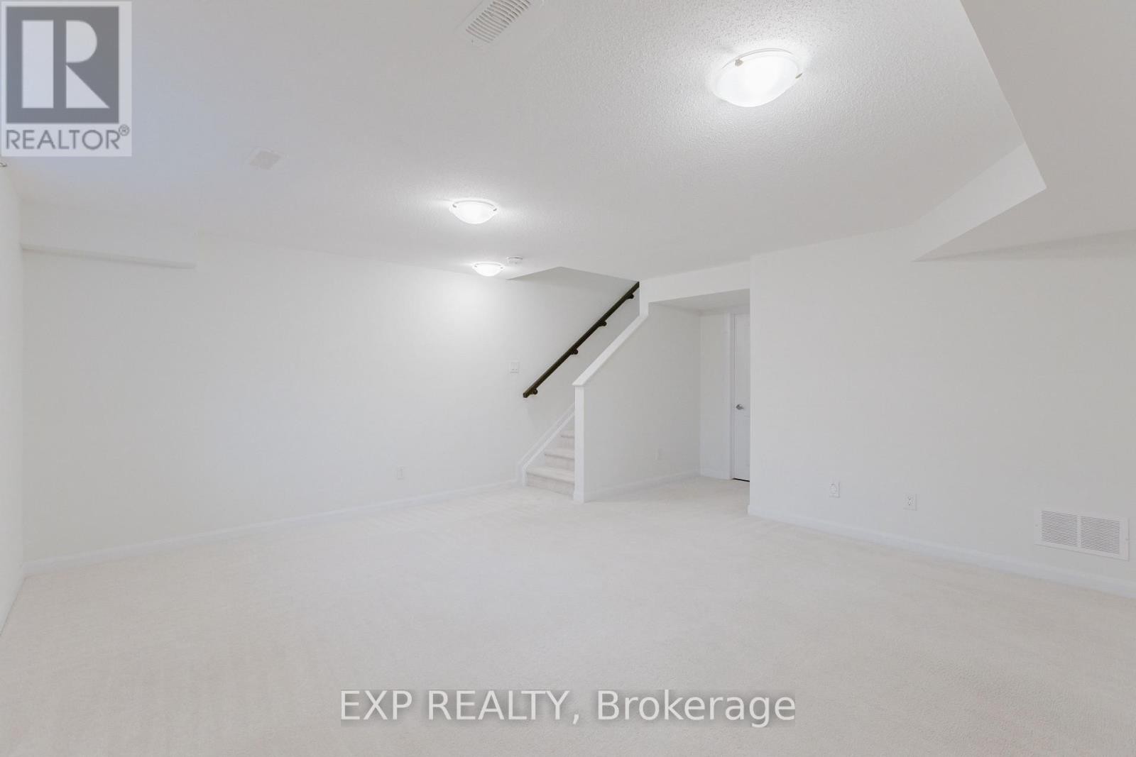 












92 NATARE PLACE

,
Ottawa,




Ontario
K2T0P2

