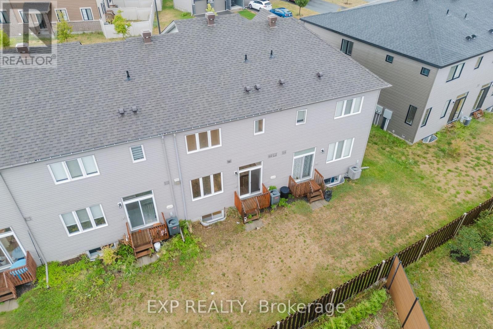 












92 NATARE PLACE

,
Ottawa,




Ontario
K2T0P2

