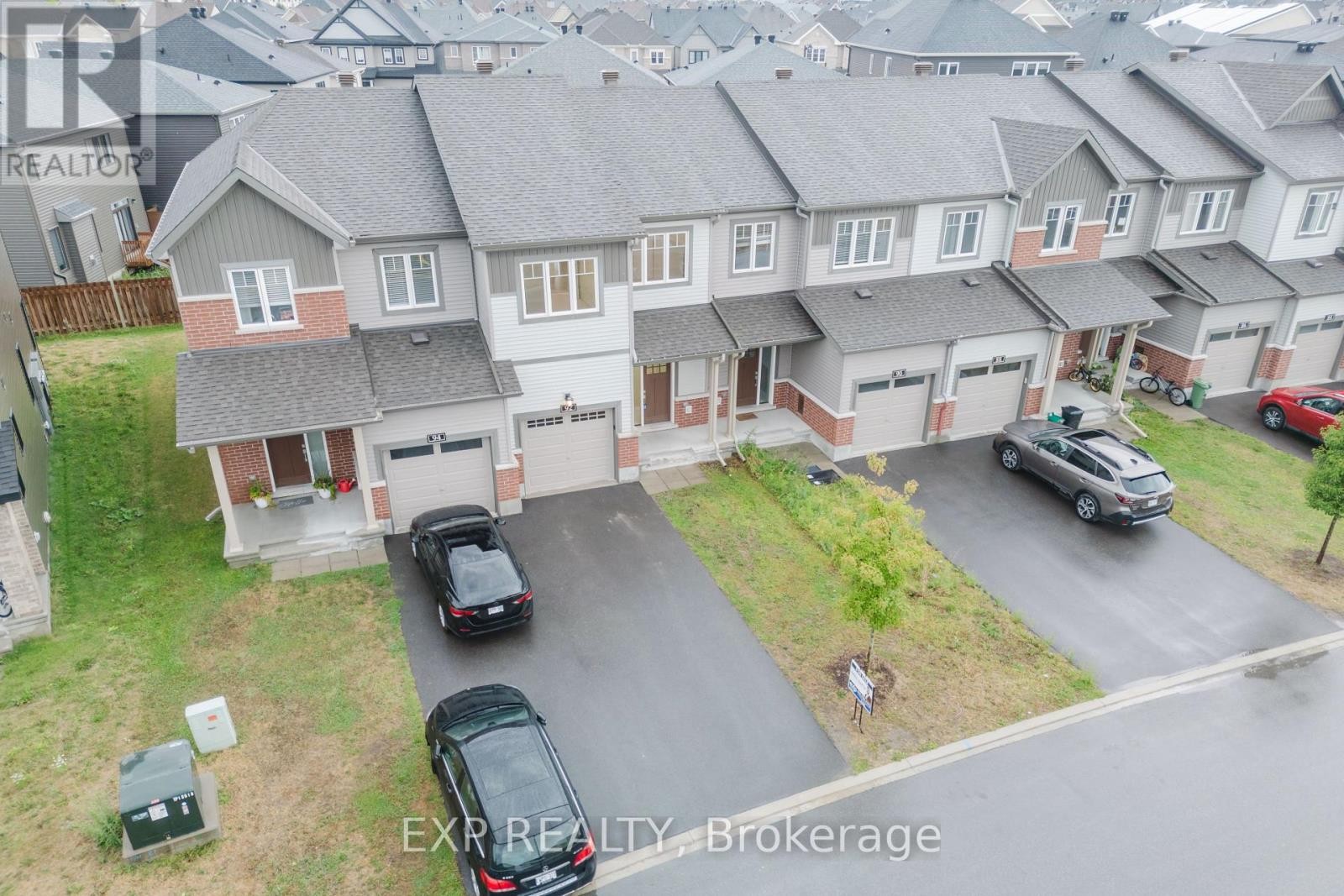 












92 NATARE PLACE

,
Ottawa,




Ontario
K2T0P2

