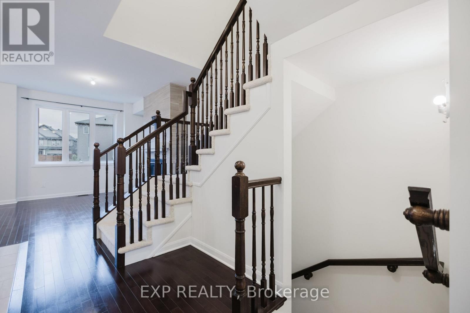 












92 NATARE PLACE

,
Ottawa,




Ontario
K2T0P2

