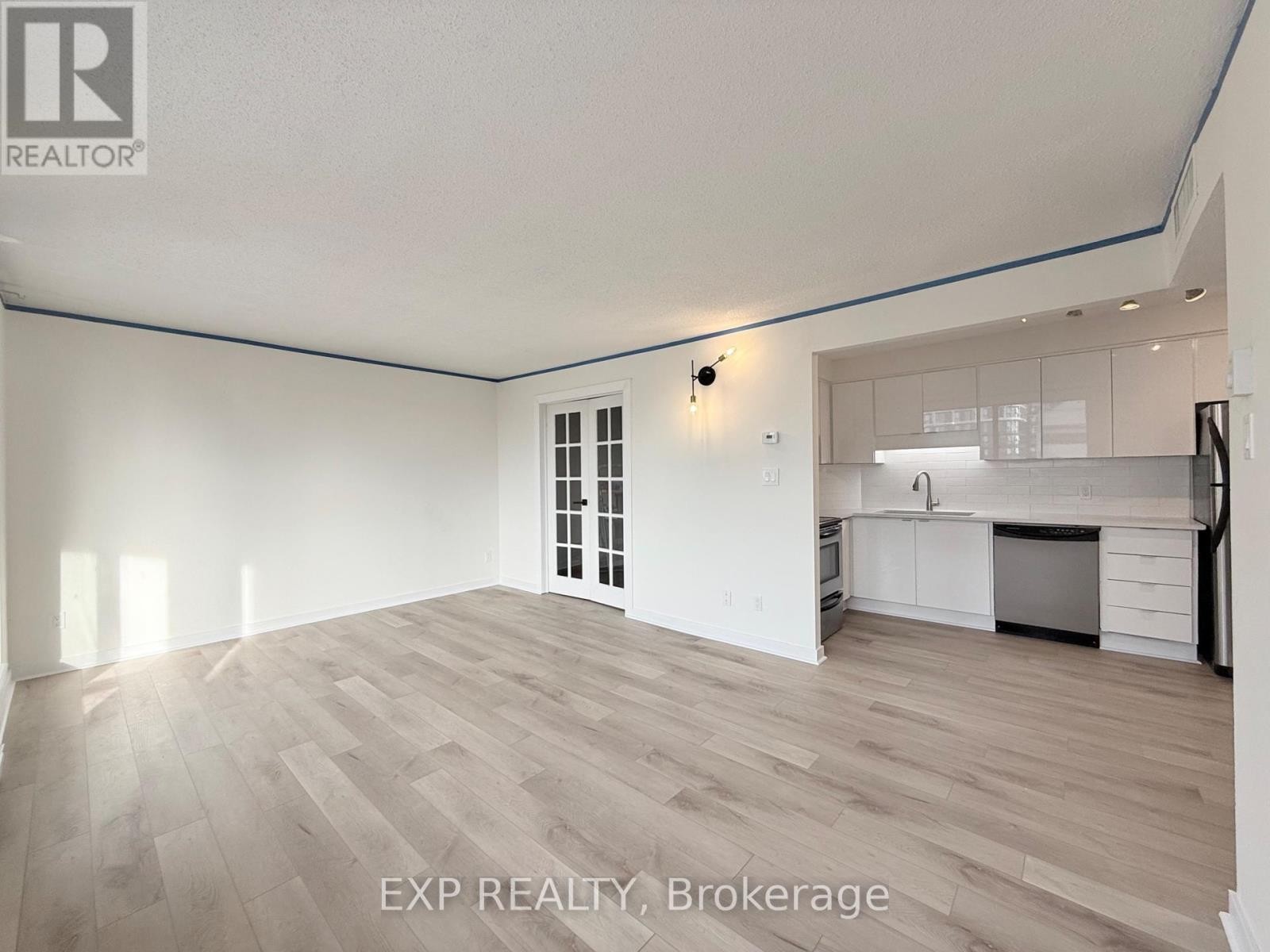 












2102 - 470 LAURIER AVENUE W

,
Ottawa,




Ontario
K1R7W9

