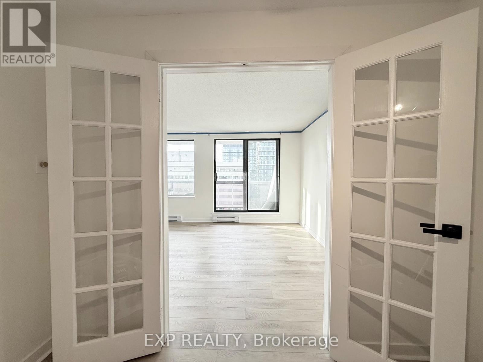 












2102 - 470 LAURIER AVENUE W

,
Ottawa,




Ontario
K1R7W9

