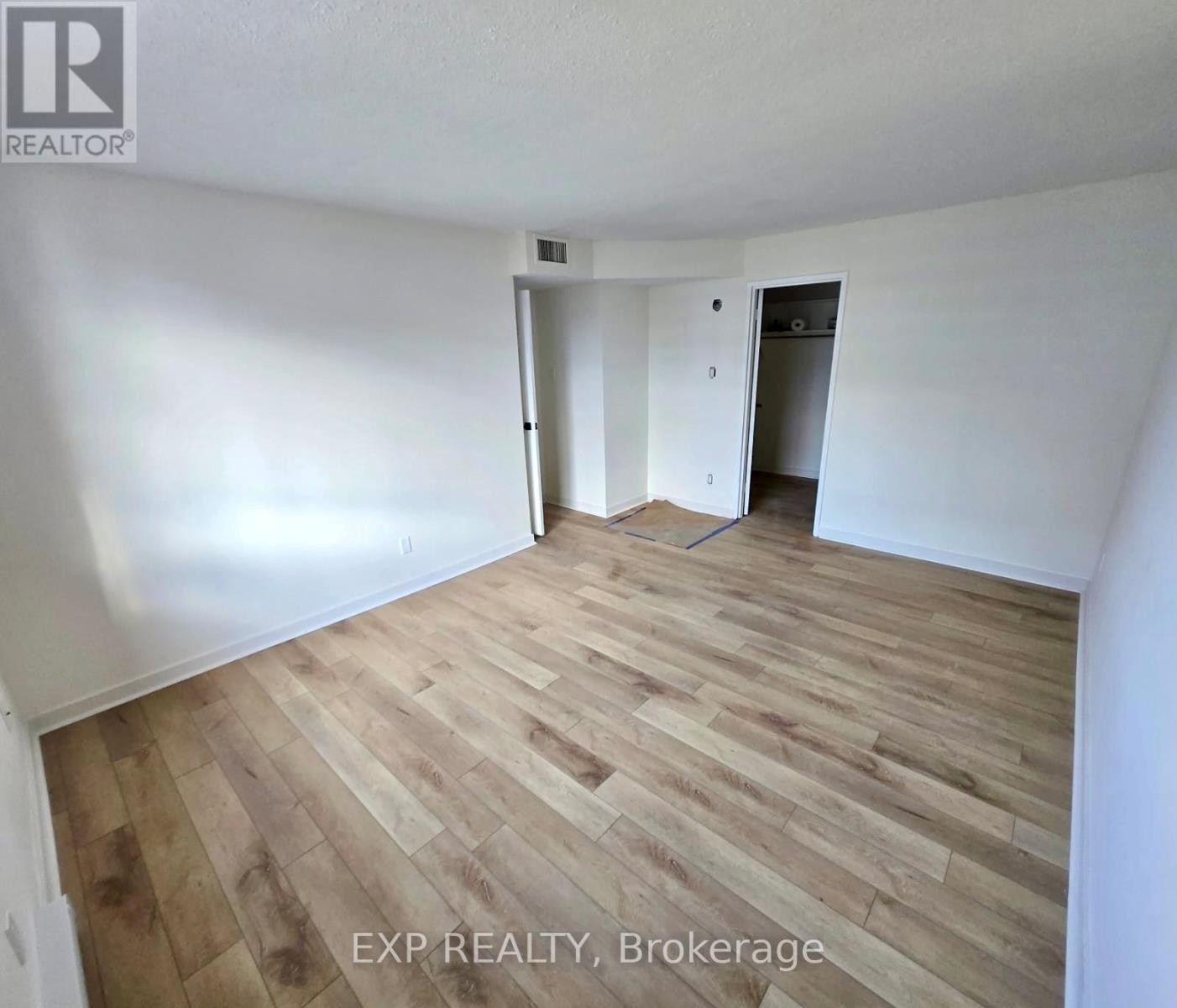 












2102 - 470 LAURIER AVENUE W

,
Ottawa,




Ontario
K1R7W9

