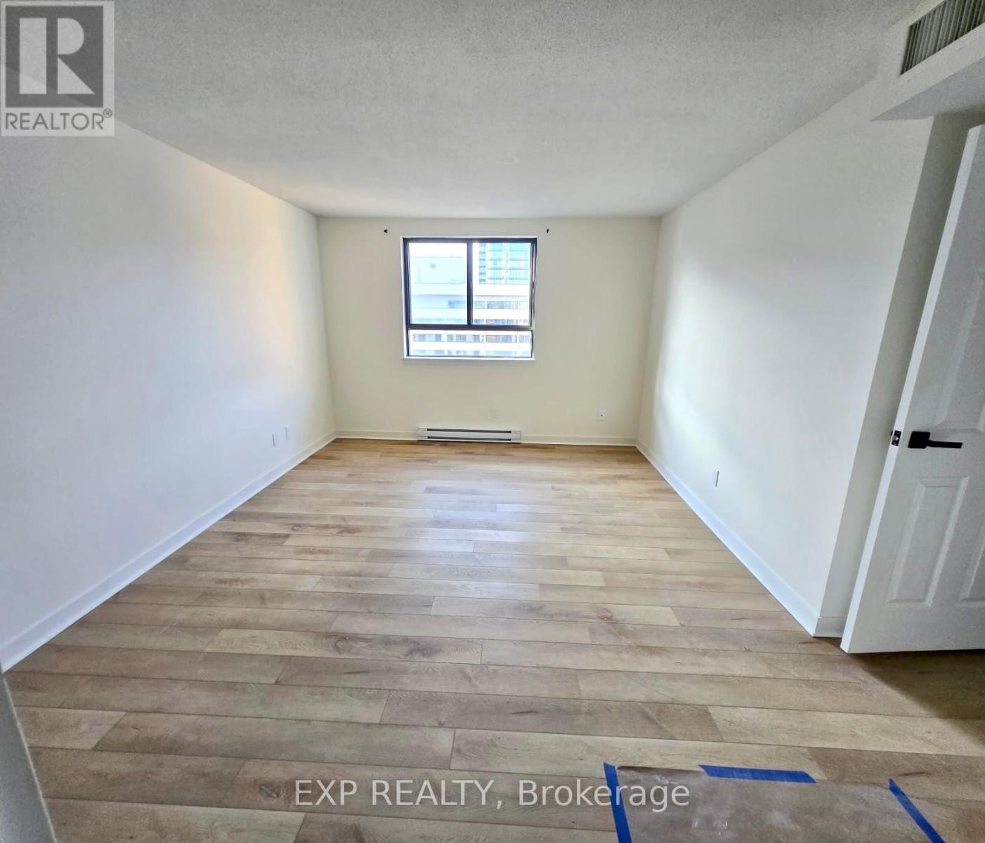 












2102 - 470 LAURIER AVENUE W

,
Ottawa,




Ontario
K1R7W9

