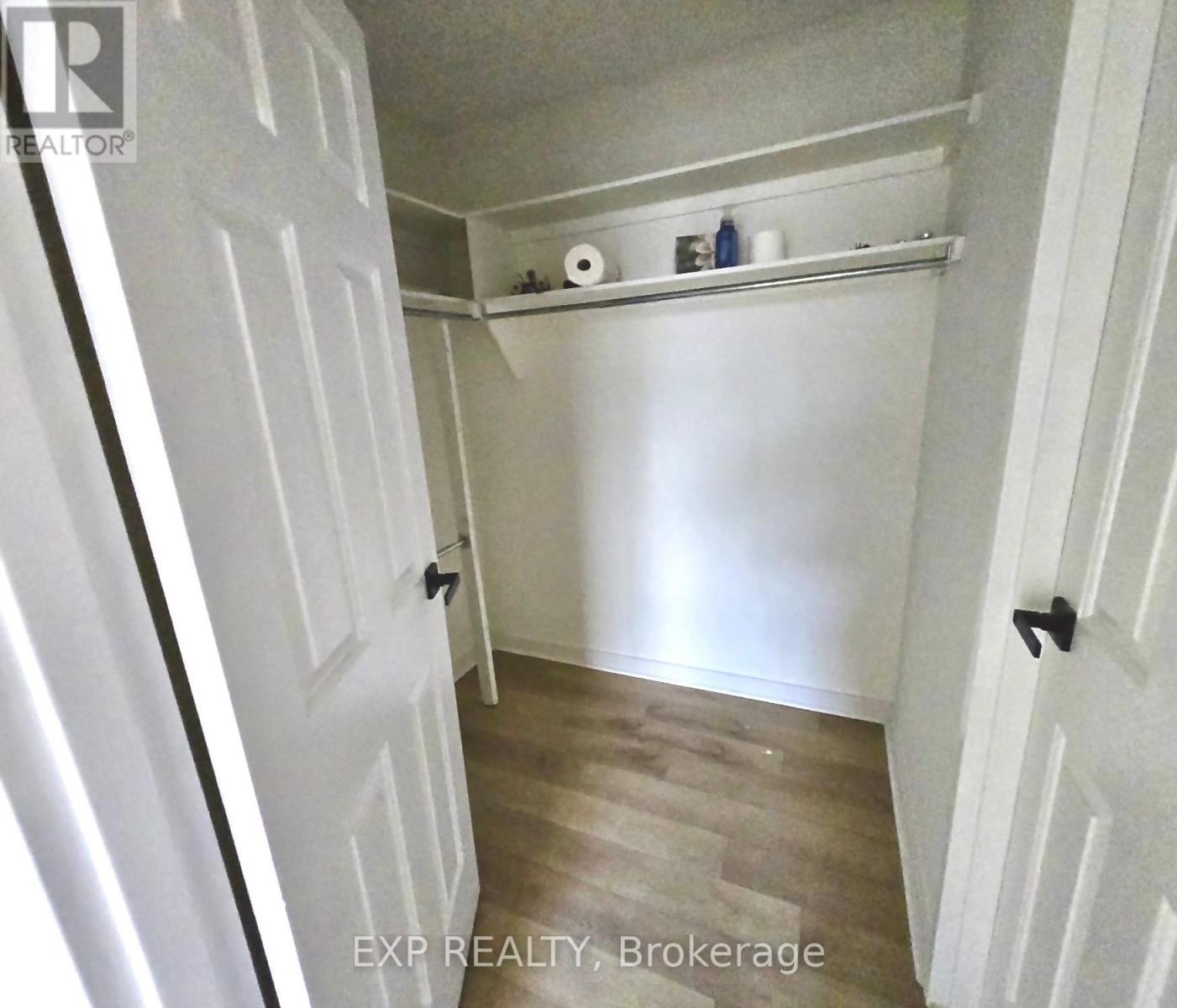 












2102 - 470 LAURIER AVENUE W

,
Ottawa,




Ontario
K1R7W9

