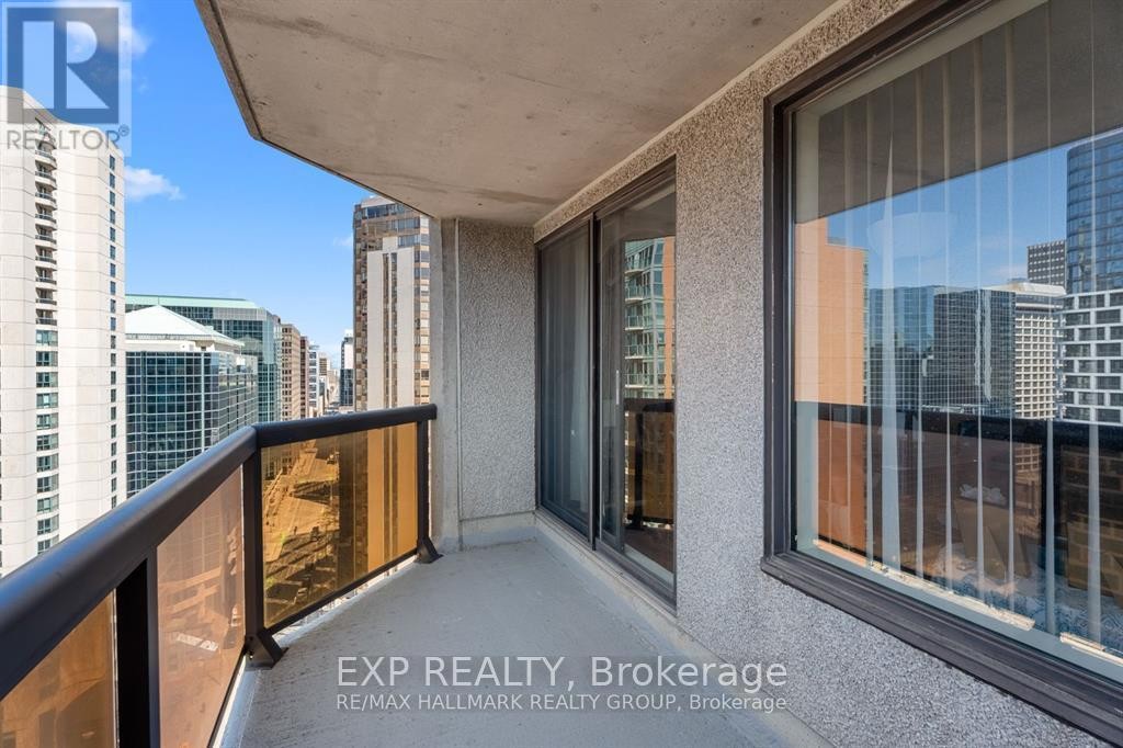 












2102 - 470 LAURIER AVENUE W

,
Ottawa,




Ontario
K1R7W9

