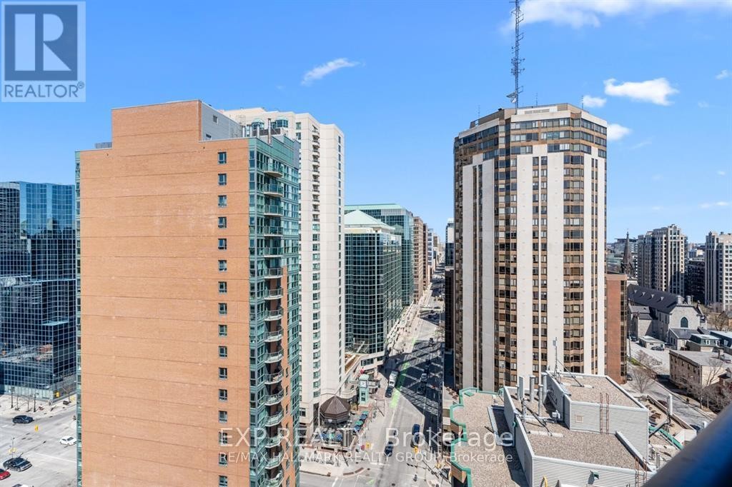 












2102 - 470 LAURIER AVENUE W

,
Ottawa,




Ontario
K1R7W9

