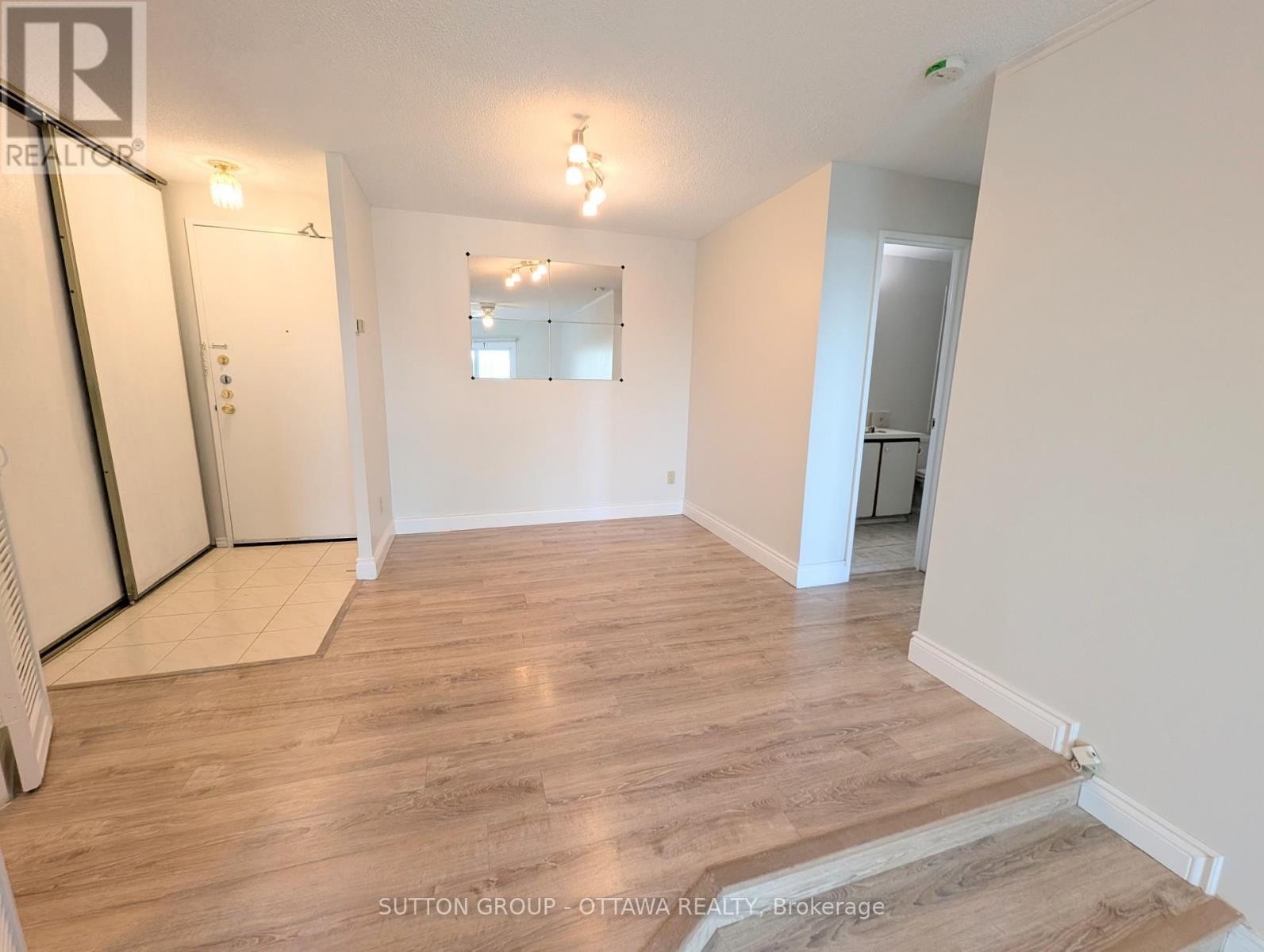












2512 - 1081 AMBLESIDE DRIVE

,
Ottawa,




Ontario
K2B8C8

