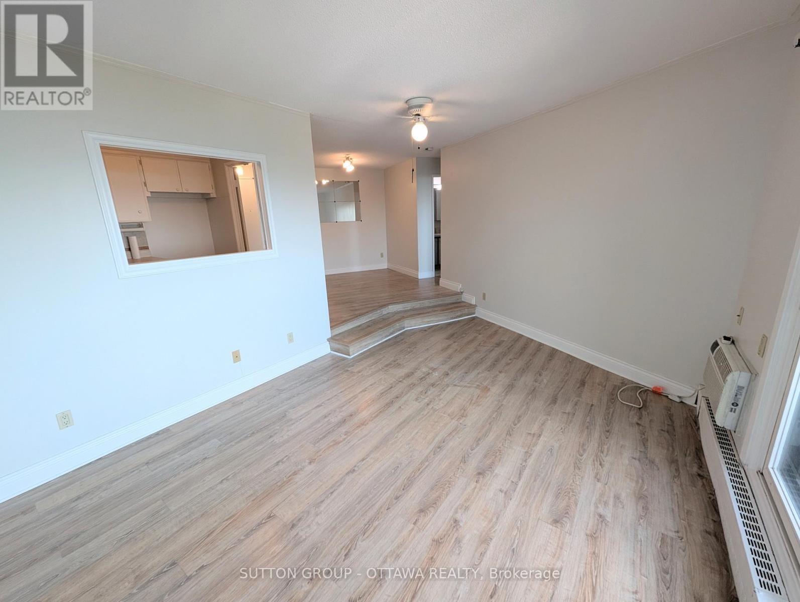 












2512 - 1081 AMBLESIDE DRIVE

,
Ottawa,




Ontario
K2B8C8

