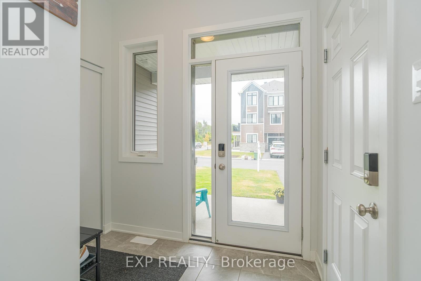 












676 QUILTER ROW

,
Ottawa,




Ontario
K0A2Z0

