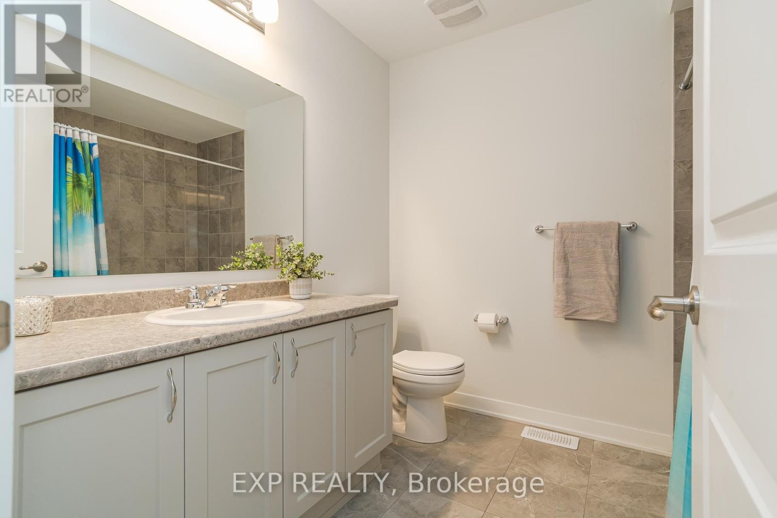 












676 QUILTER ROW

,
Ottawa,




Ontario
K0A2Z0


