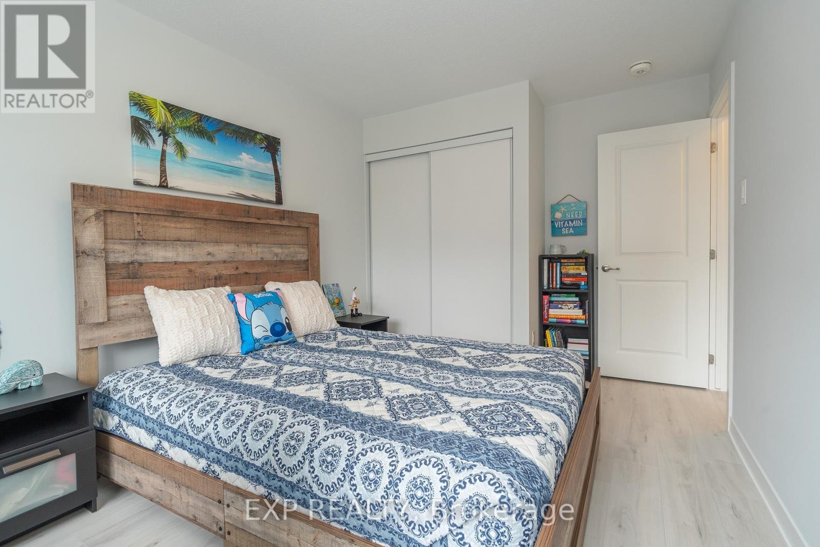 












676 QUILTER ROW

,
Ottawa,




Ontario
K0A2Z0

