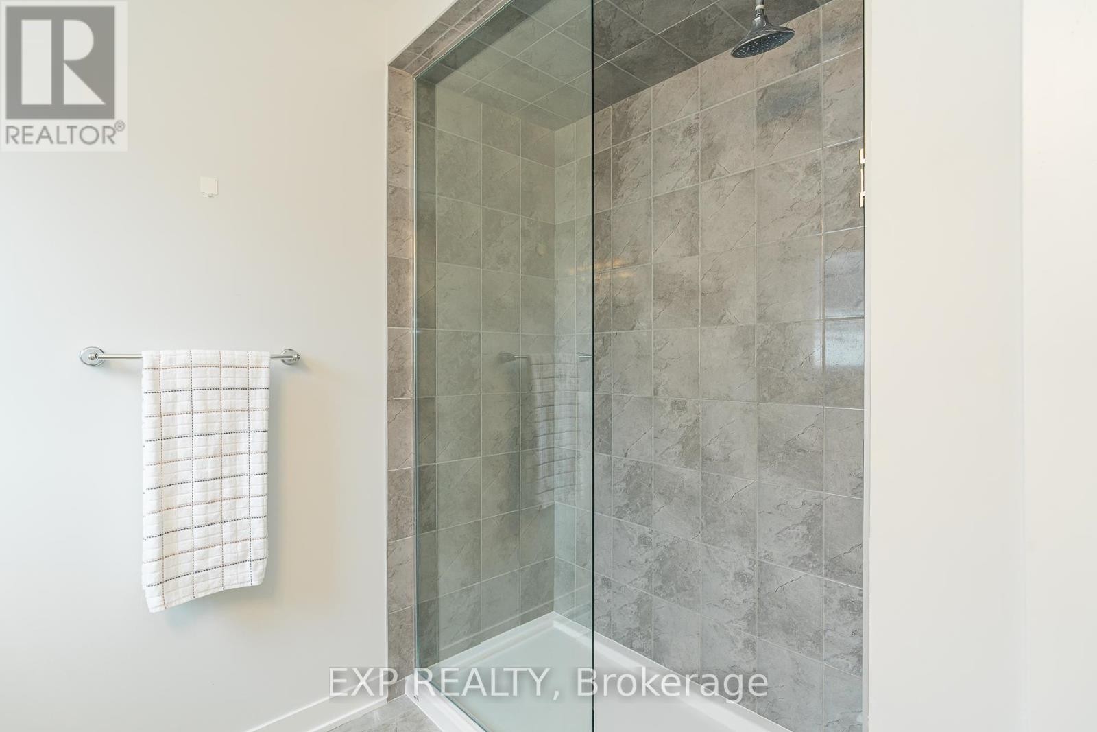 












676 QUILTER ROW

,
Ottawa,




Ontario
K0A2Z0

