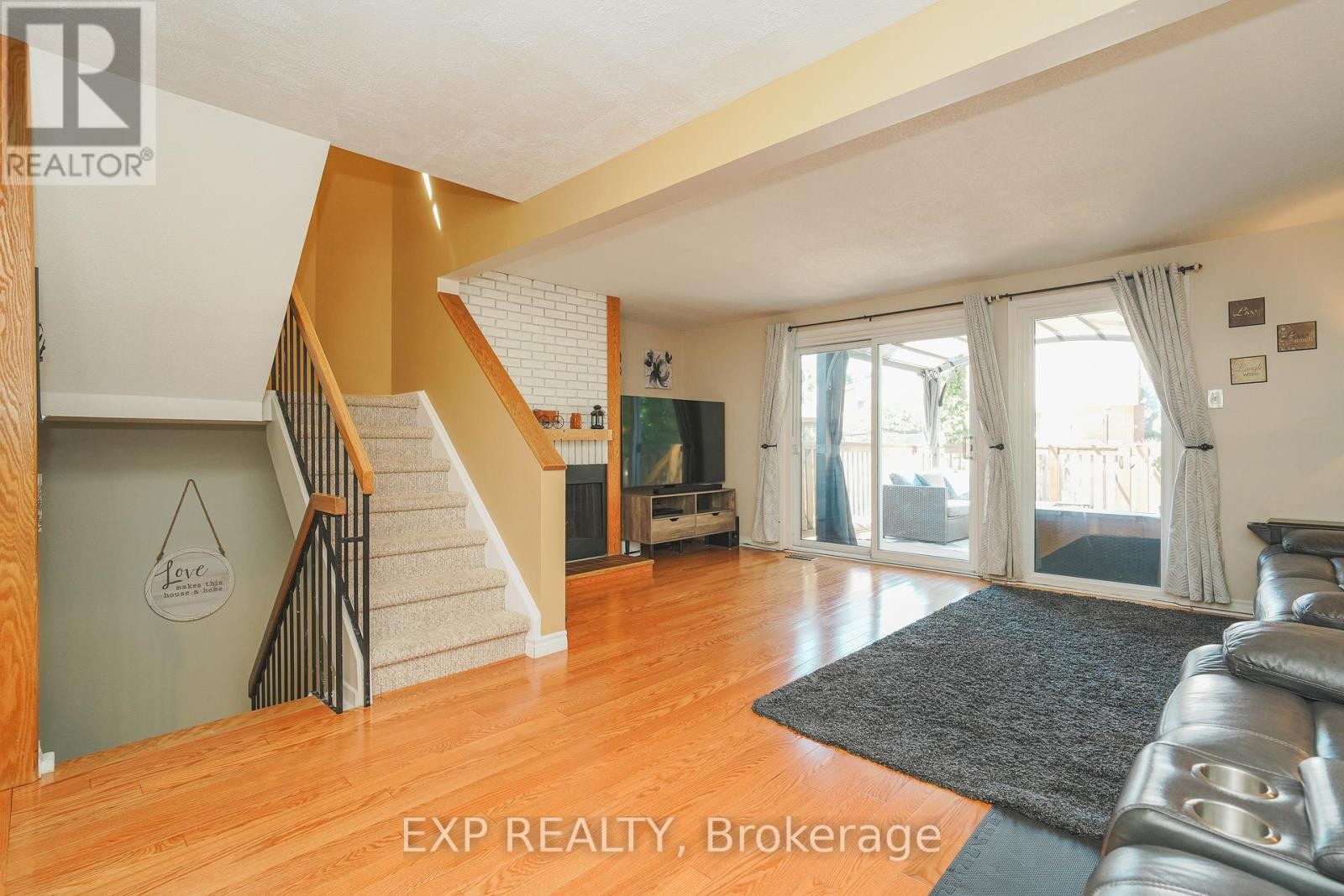 












66 MALVERN DRIVE

,
Ottawa,




Ontario
K2J1M1


