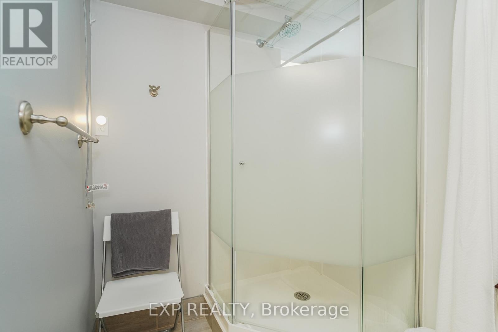 












66 MALVERN DRIVE

,
Ottawa,




Ontario
K2J1M1

