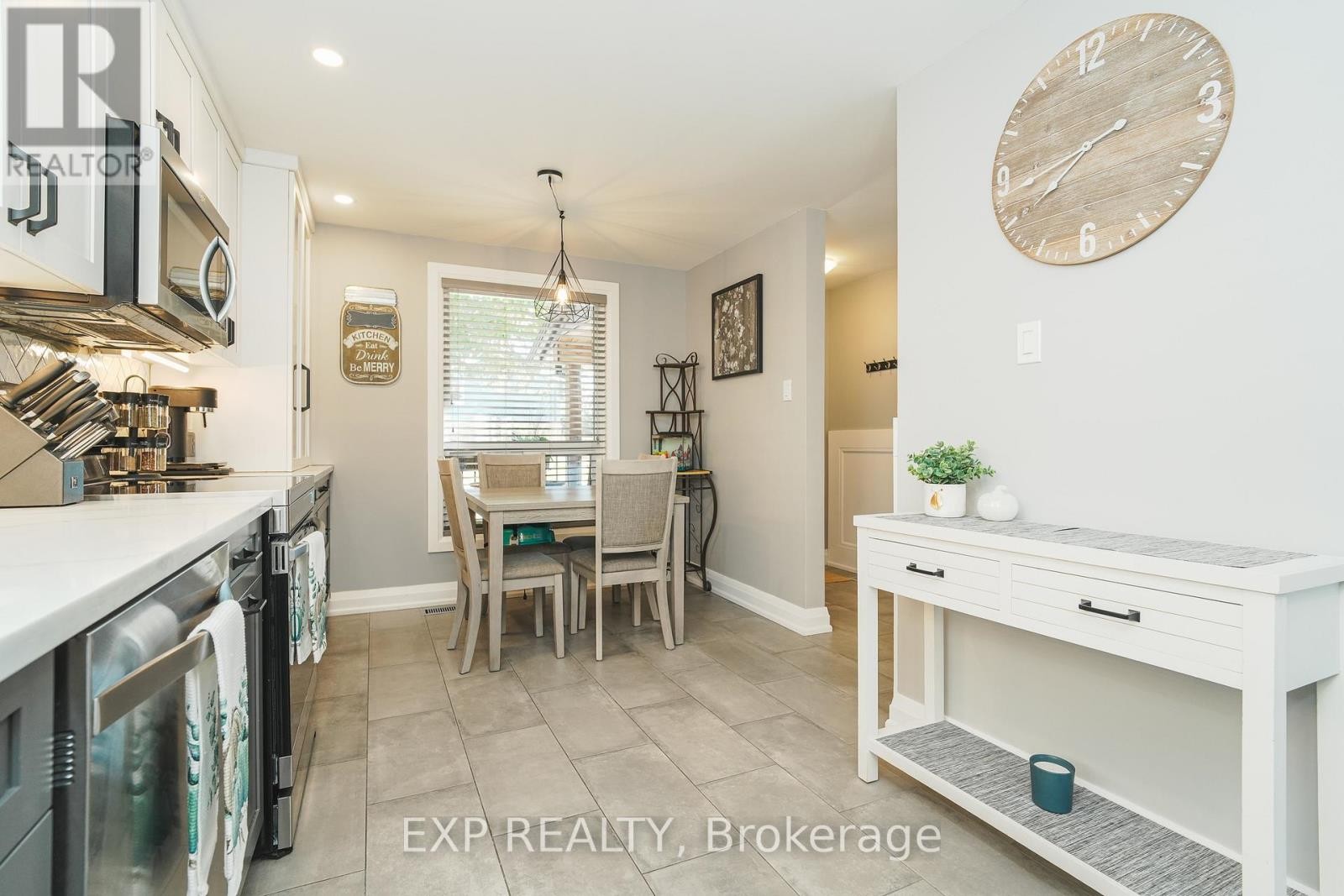 












66 MALVERN DRIVE

,
Ottawa,




Ontario
K2J1M1

