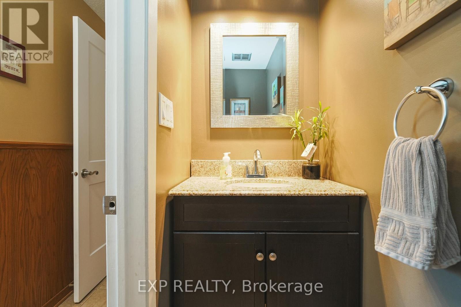












66 MALVERN DRIVE

,
Ottawa,




Ontario
K2J1M1

