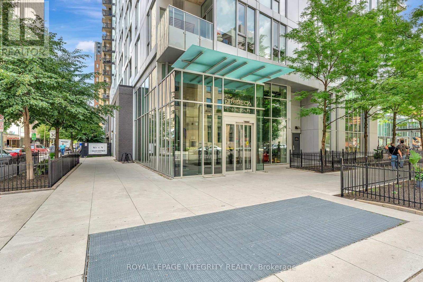 












1808 - 179 METCALFE STREET

,
Ottawa,




Ontario
K2P1P7

