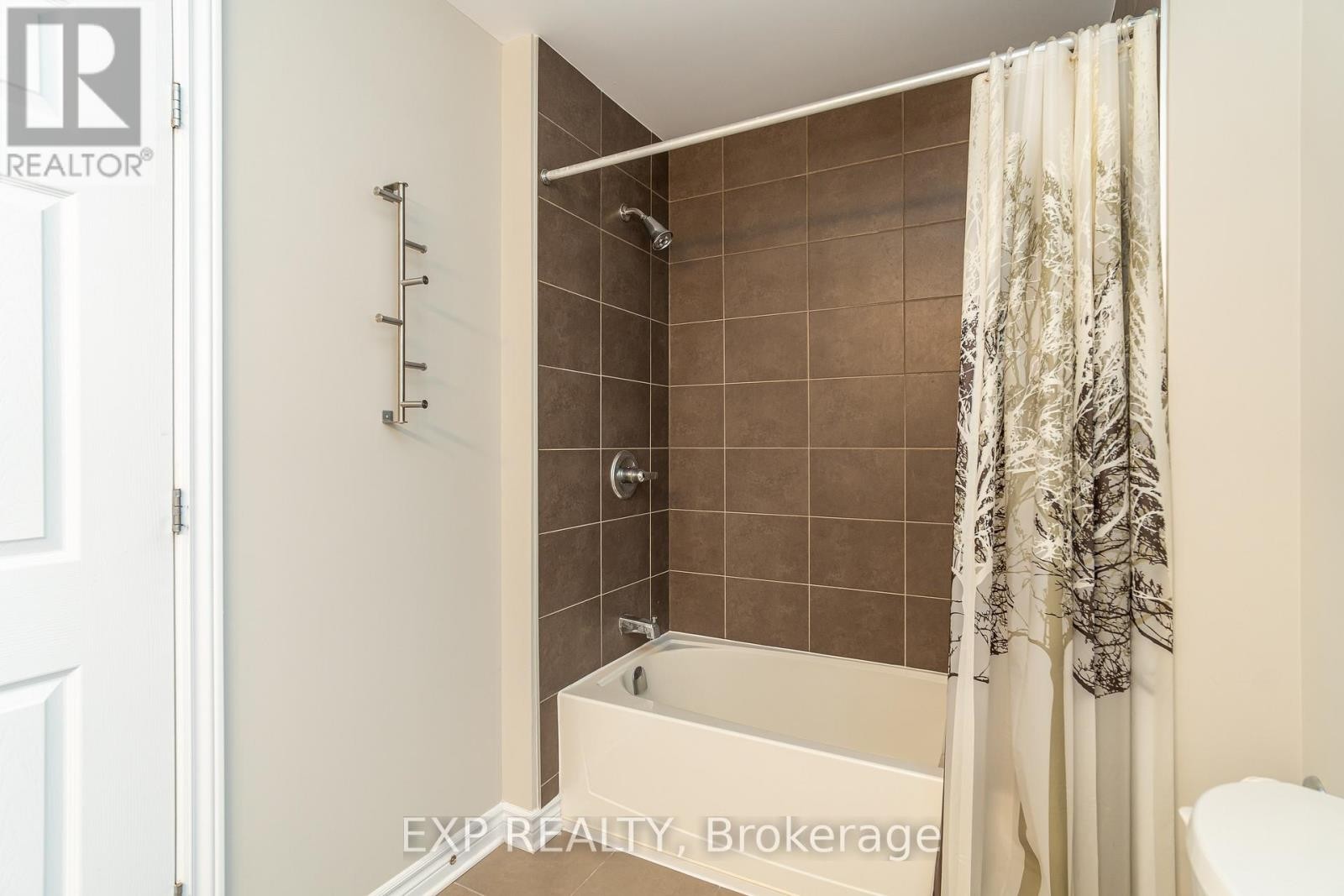 












3545 WOODROFFE AVENUE

,
Ottawa,




Ontario
K2G7A8

