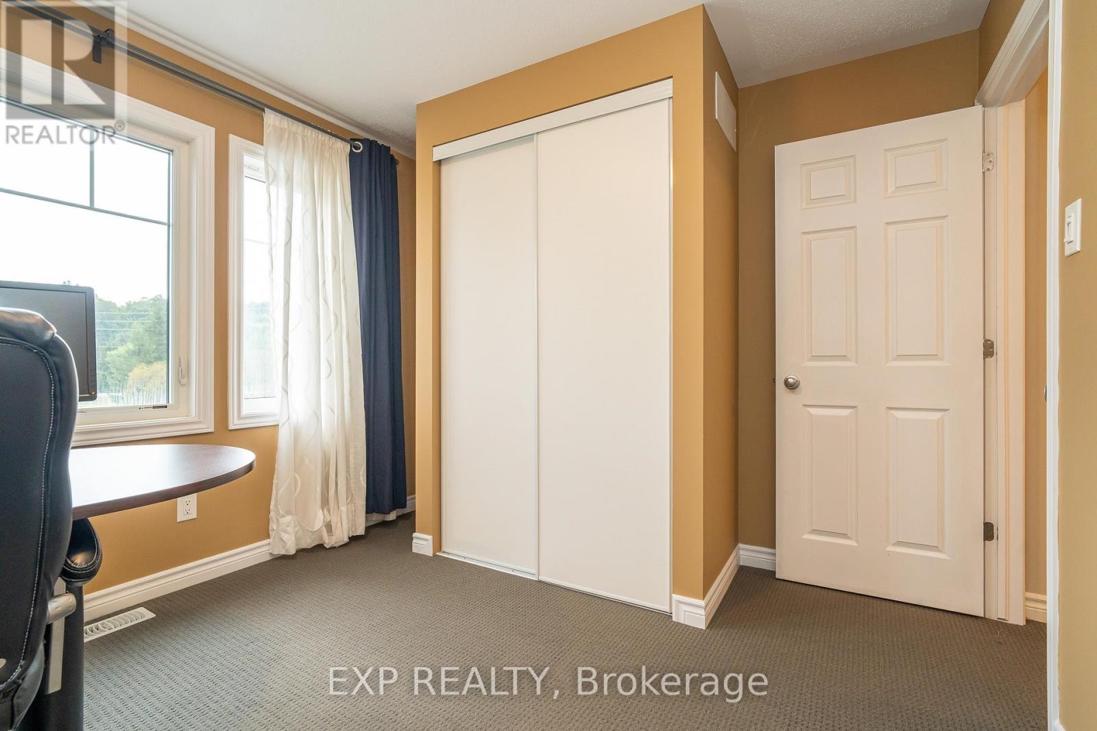 












3545 WOODROFFE AVENUE

,
Ottawa,




Ontario
K2G7A8

