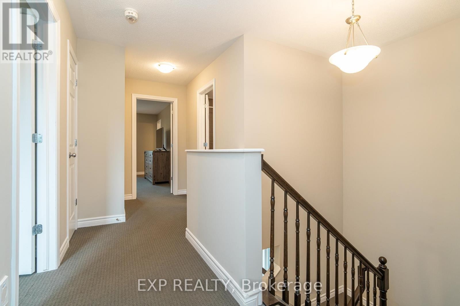 












3545 WOODROFFE AVENUE

,
Ottawa,




Ontario
K2G7A8

