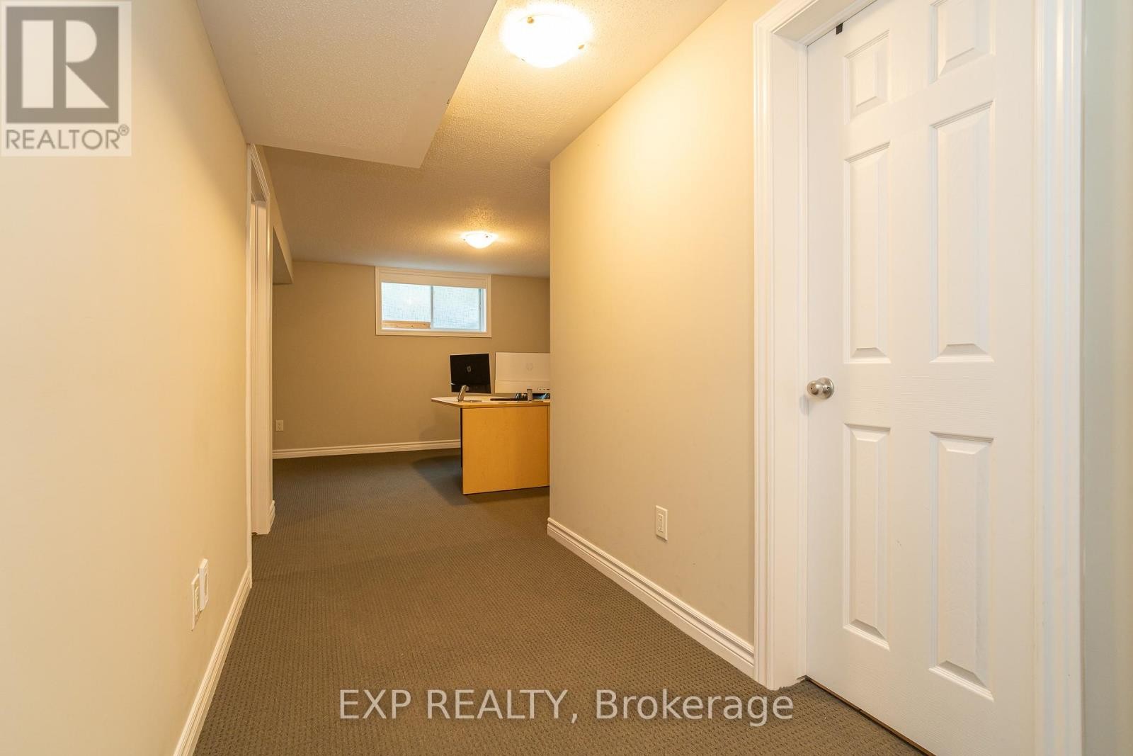 












3545 WOODROFFE AVENUE

,
Ottawa,




Ontario
K2G7A8

